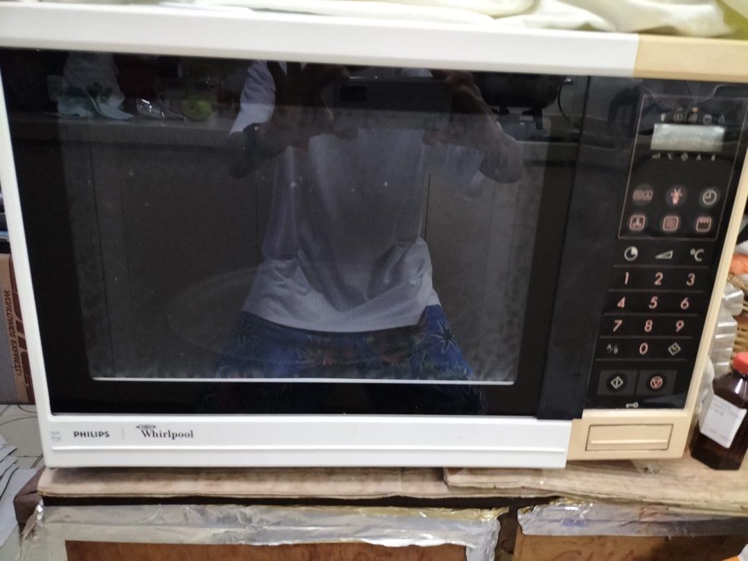 Whirlpool microwave oven, TV & Home Appliances, Kitchen Appliances