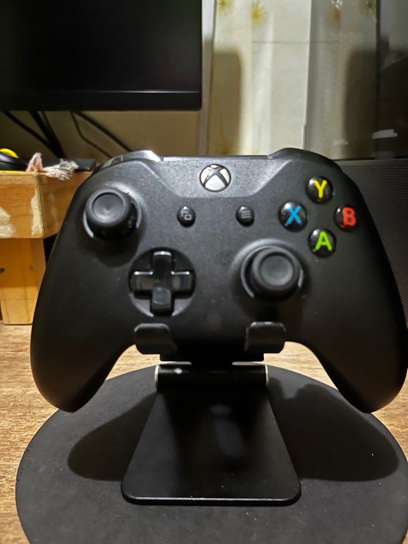 XBOX One Controller, Video Gaming, Gaming Accessories, Controllers on Carousell