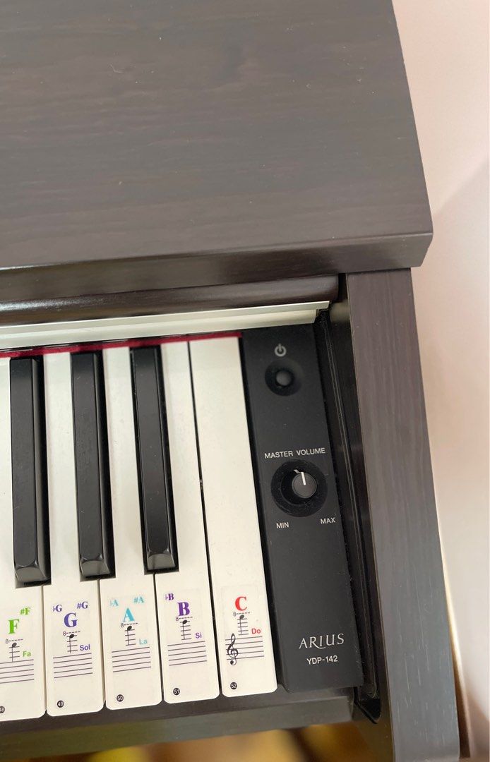 Yamaha digital piano YDP142, Hobbies & Toys, Music & Media, Musical
