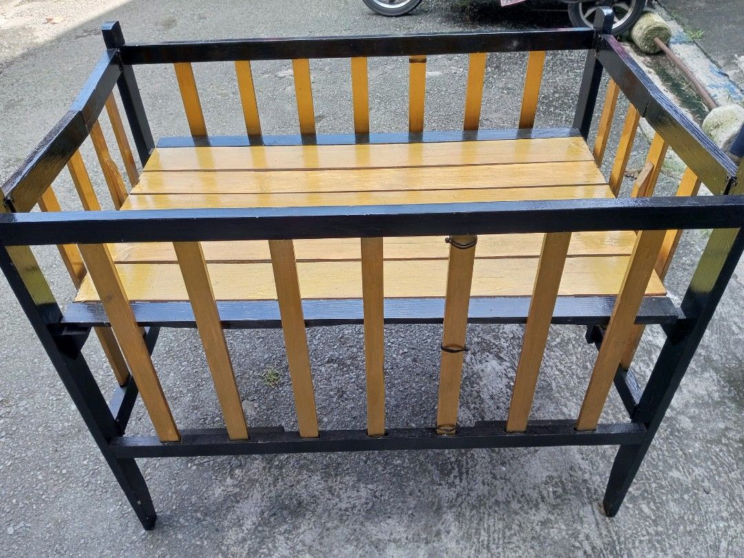 2 LAYER WOODEN CRIB & COMFORTER SET, Babies & Kids, Baby Nursery & Kids