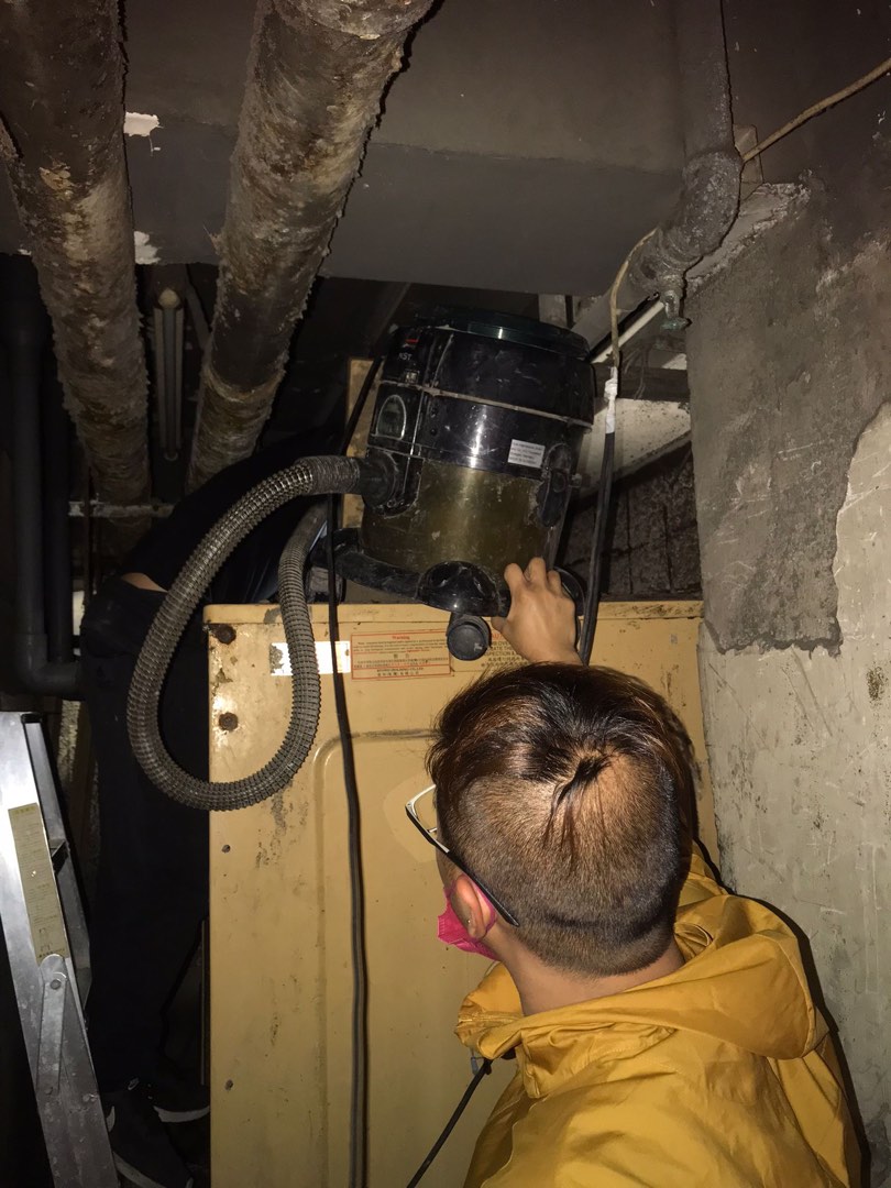 Water tower suction cleaning62864835879297111