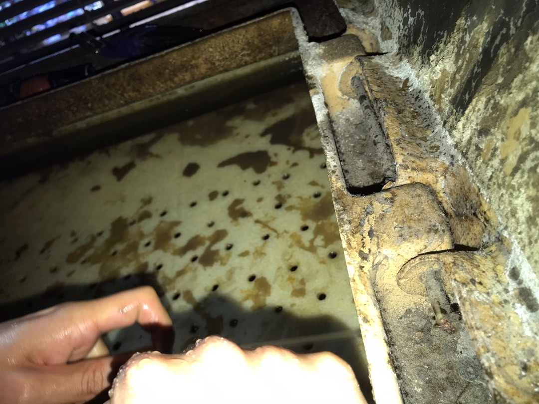 Water tower suction cleaning62864835879297112