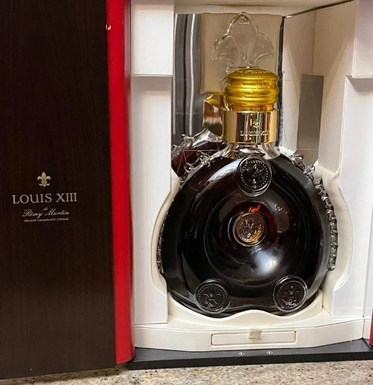 高價回收洋酒白蘭地路易十三louis Xiii 軒尼詩hennessy Xo百樂廷馬爹利xo拱橋軒尼詩李察杯莫停人頭馬xo Vsop 長頸fov 嘢食
