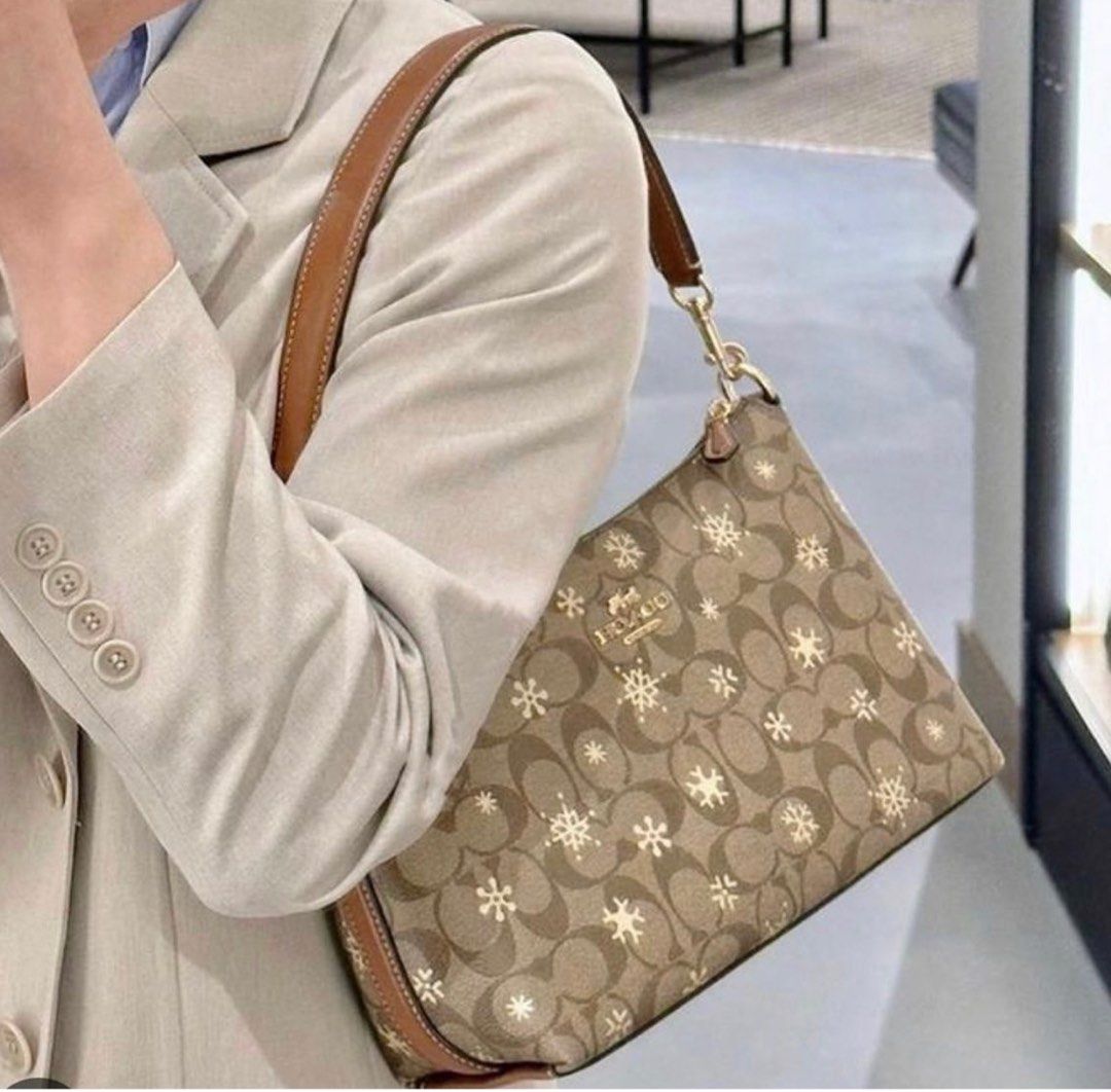 Coach bag new arrival 2019 hotsell