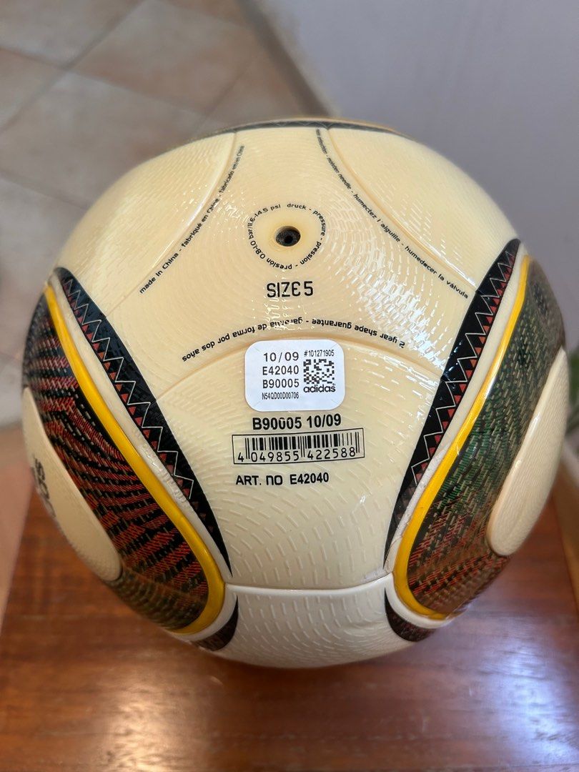 Adidas JABULANI Official Match Ball 2010 World Cup, Sports Equipment