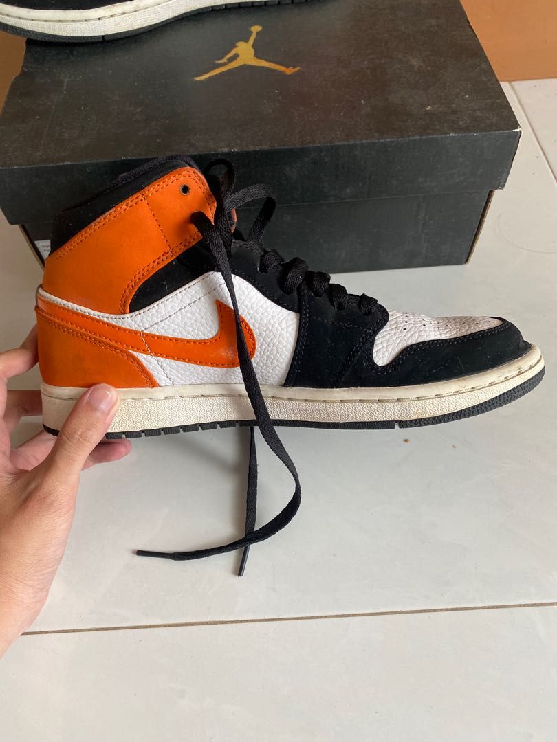 air jordan 1 mid black starfish white