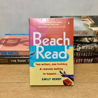 BEACH READ by Emily Henry