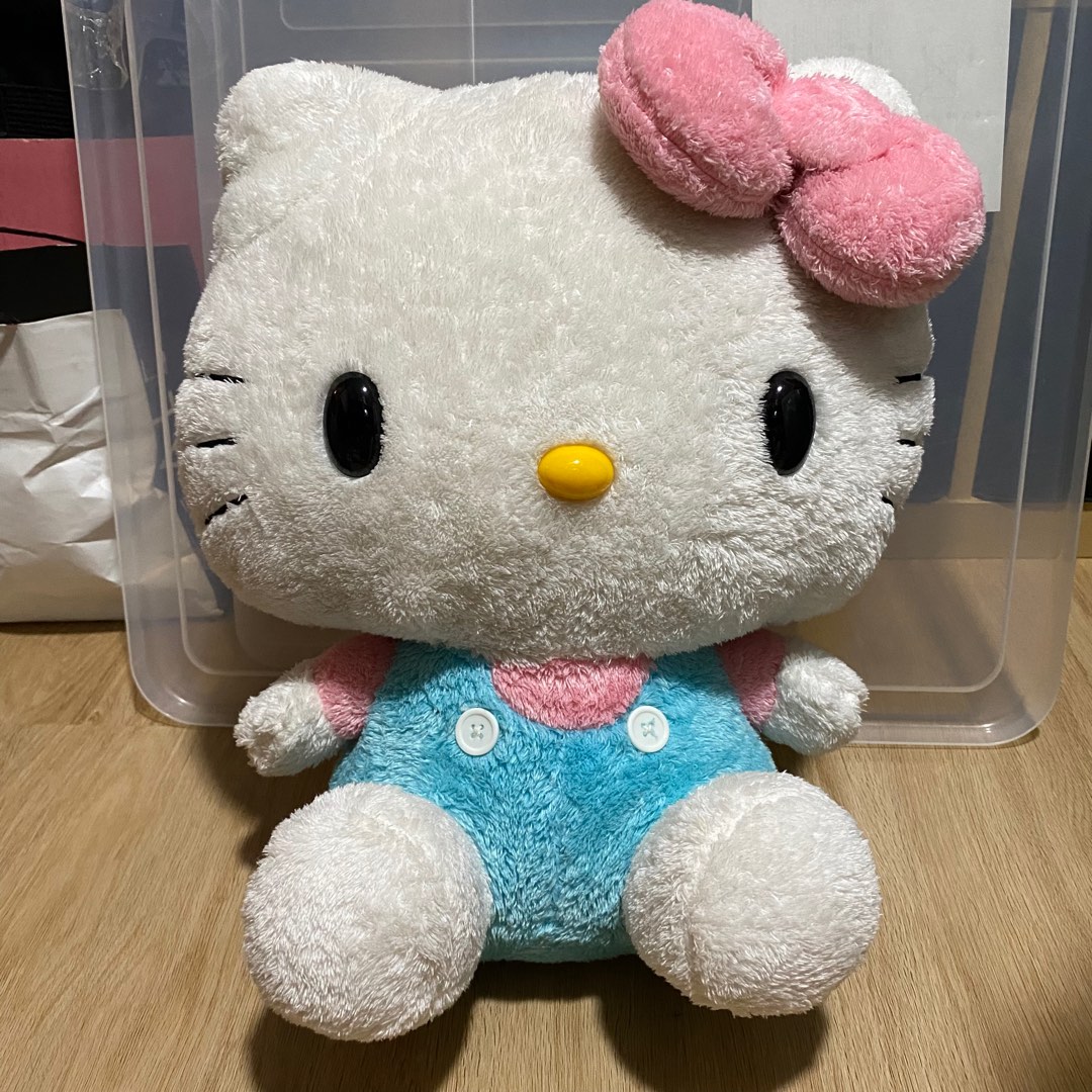 Big Hello Kitty Plush Toy, Hobbies & Toys, Toys & Games On Carousell