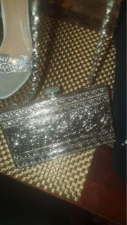 Bitter sweet crystal purse