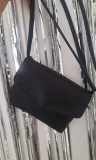 (Kategori: ) berada di . Dikirim oleh preloved_cloud (ID iklan 1201014193, Gambar 1). Deskripsi: .