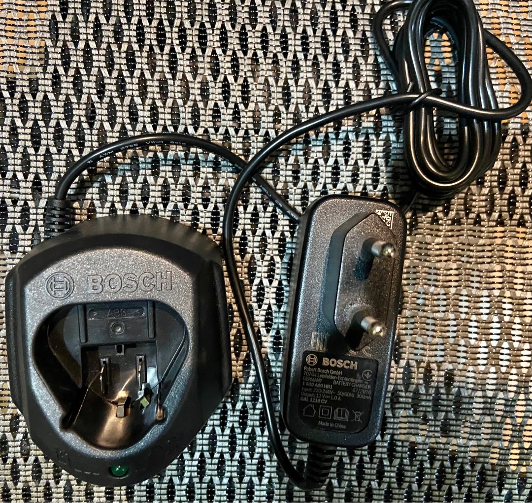 Bosch 12v GAL 1210 CV charger orig new, Commercial & Industrial