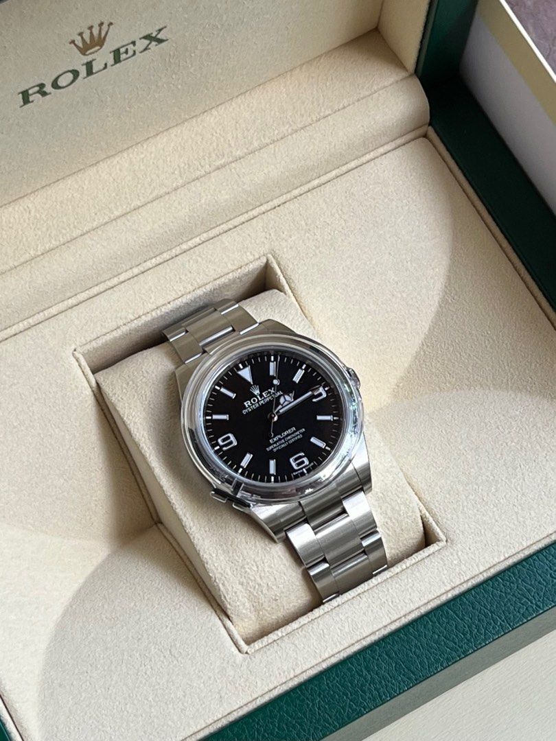 Brandnew 214270 Rolex Explorer 1 (Category: Luxury Watches) located in Quezon City. Submitted by comfortcarsinc (Listing ID 1201017830, Image 2). Description: Brandnew Rolex Explorer 1 214270.