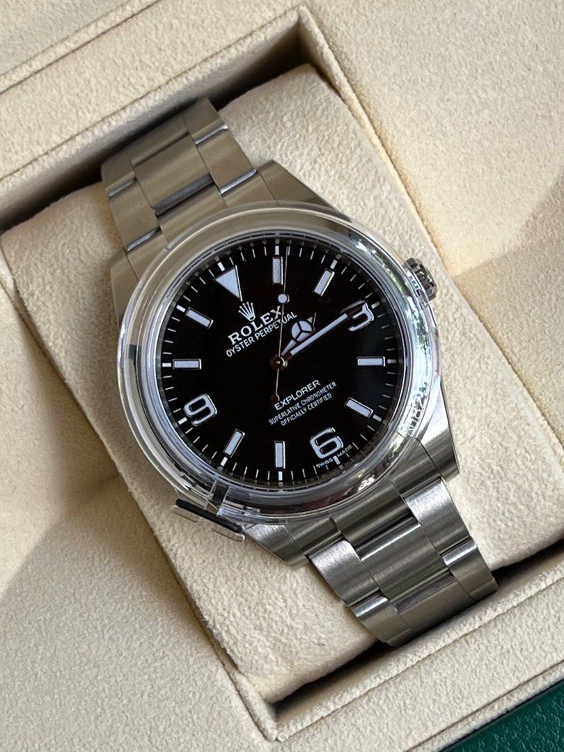 Brandnew 214270 Rolex Explorer 1 (Category: Luxury Watches) located in Quezon City. Submitted by comfortcarsinc (Listing ID 1201017830, Image 1). Description: Brandnew Rolex Explorer 1 214270.