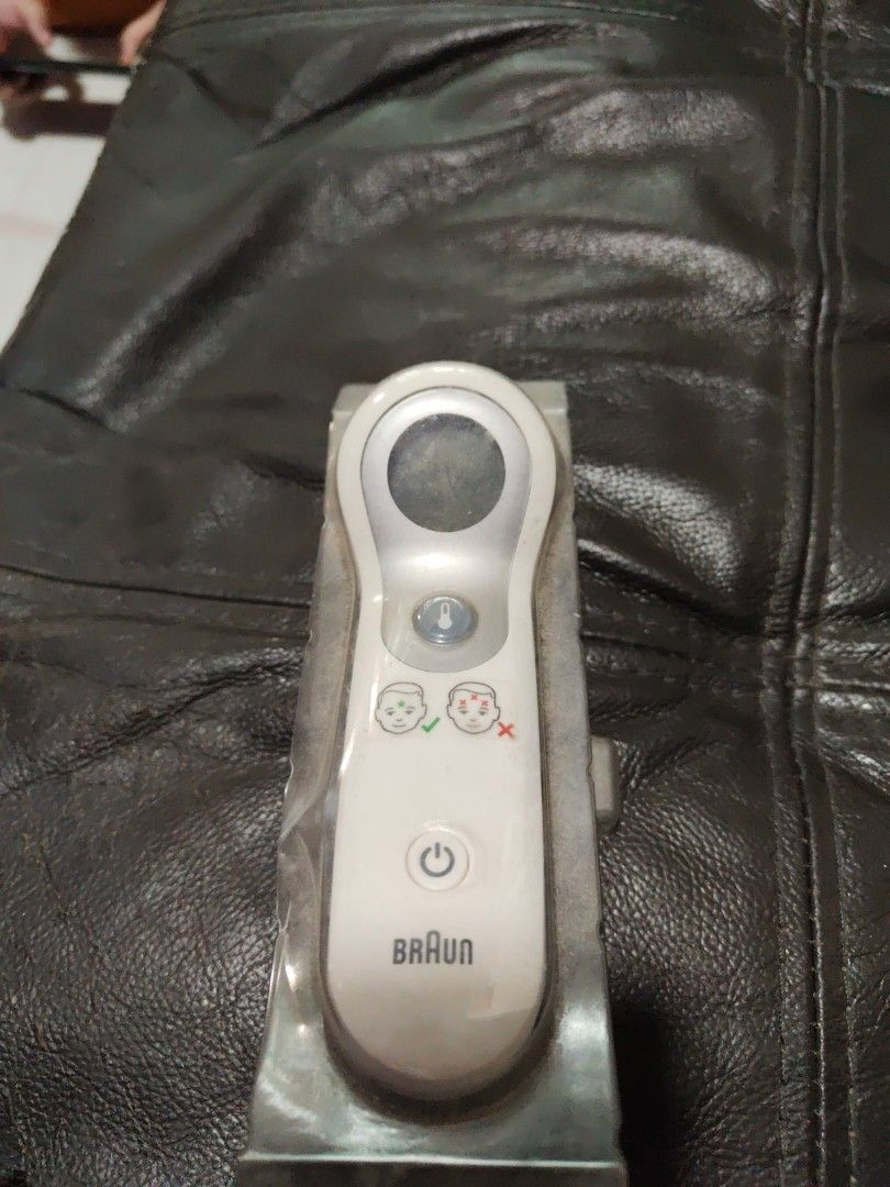 Braun thermometer, Health & Nutrition, Thermometers on Carousell