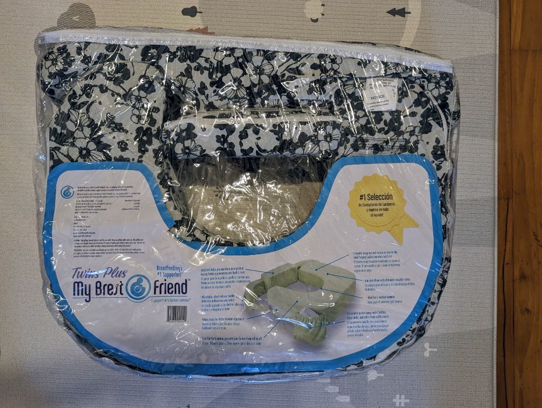 Breastfeeding nursing pillow for twins (My Brest Friend), Babies & Kids