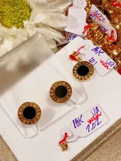 Bvlgari pendant and earrings jap gold 18k