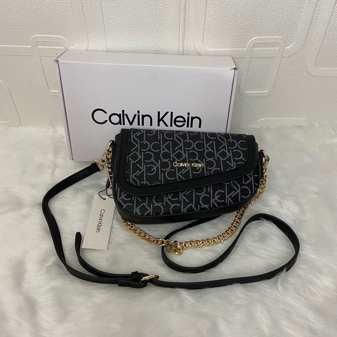 Calvin Klein Leather Chain Crossbody Bag, Women's Fashion, Bags & Wallets, Cross-body  Bags on Carousell