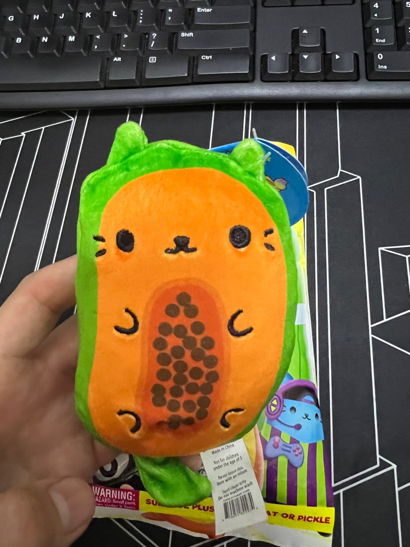 Cats Vs Pickles Papaya, Hobbies & Toys, Toys & Games on Carousell