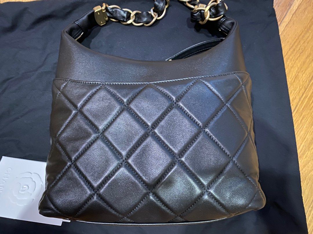 Chanel 22K Small Hobo Bag Dark Green 墨綠色hobo, 名牌, 手袋及銀包- Carousell