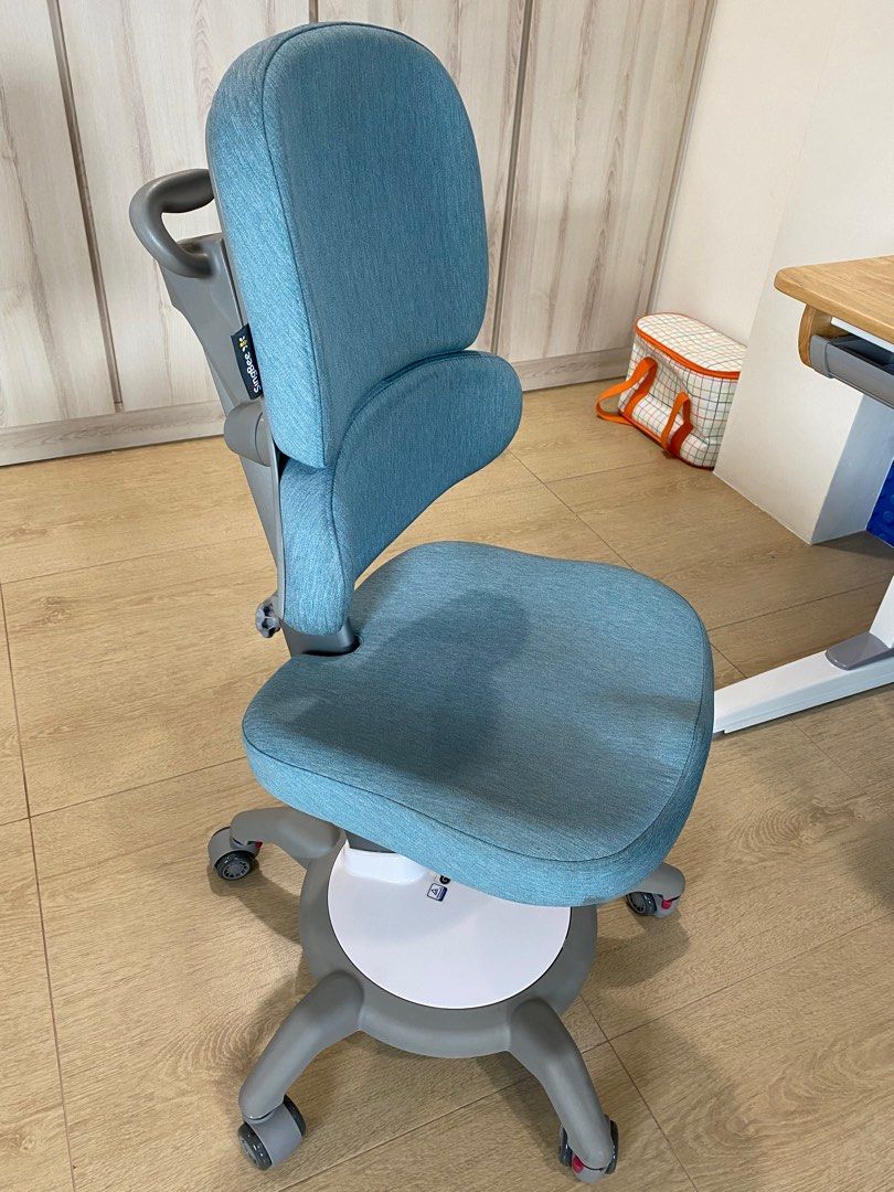 Children’s ergonomic chair , Furniture & Home Living, Furniture, Chairs
