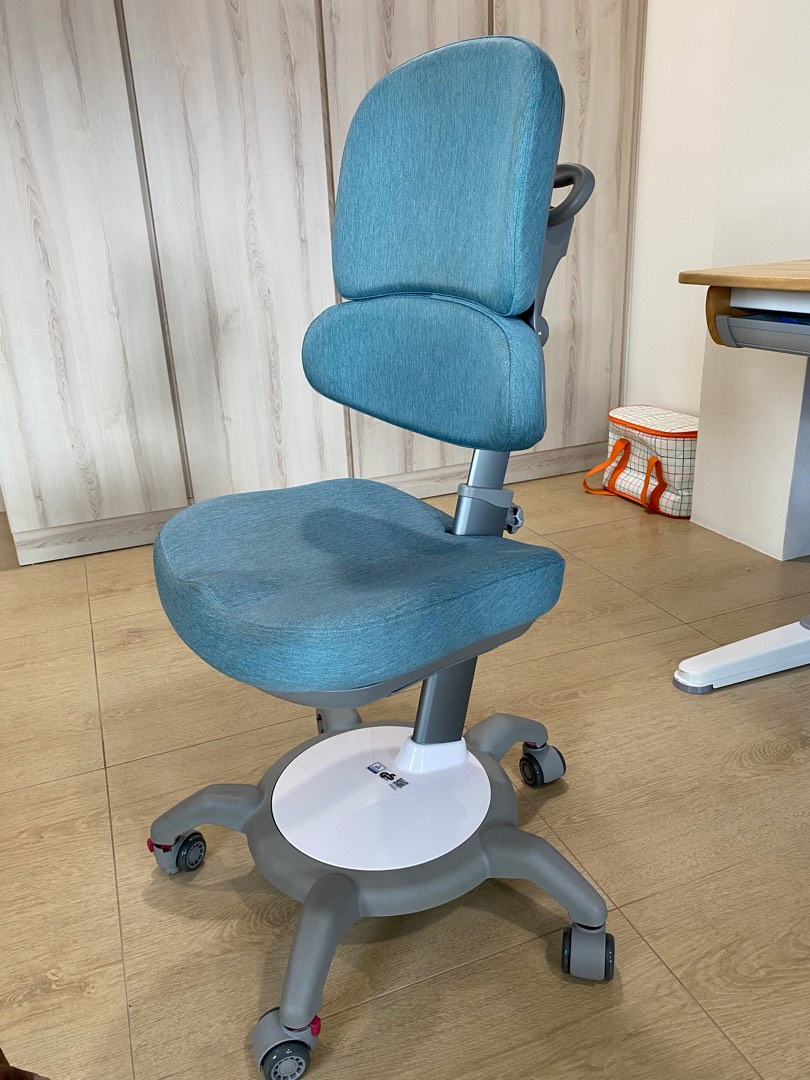 Children’s ergonomic chair , Furniture & Home Living, Furniture, Chairs