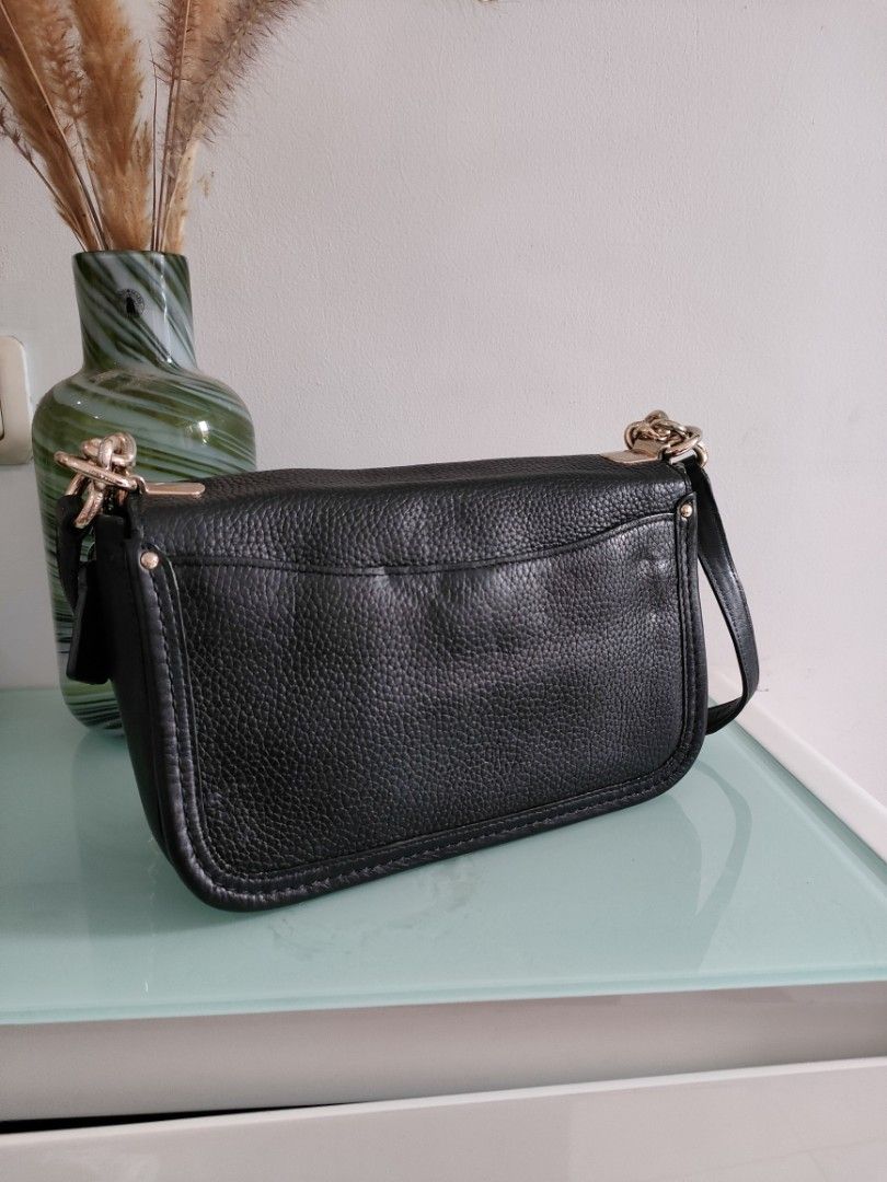 Coach Swagger slingbag crossbody size 25