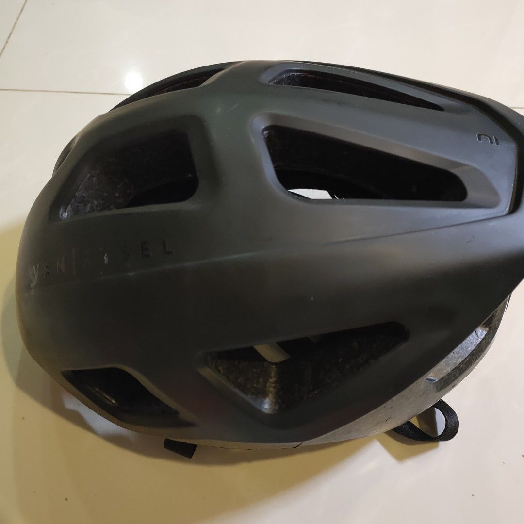 Decathlon Van Rysel Helmet L size, Sports Equipment, Bicycles