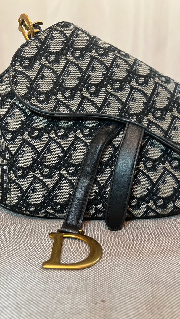 Dior hand bag, Women's Fashion, Bags & Wallets, Clutches on Carousell
