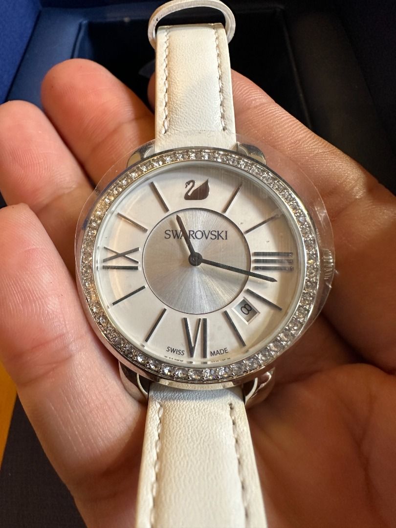 Aila best sale swarovski watch