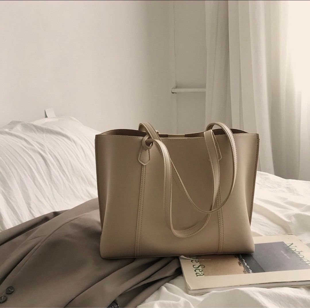Everyday shoulder bag in Beige colour Women s Fashion Bags