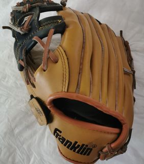 Franklin Sports Field Master Series 11" Baseball Glove, Left Hand Throw Kids upto 13yrs