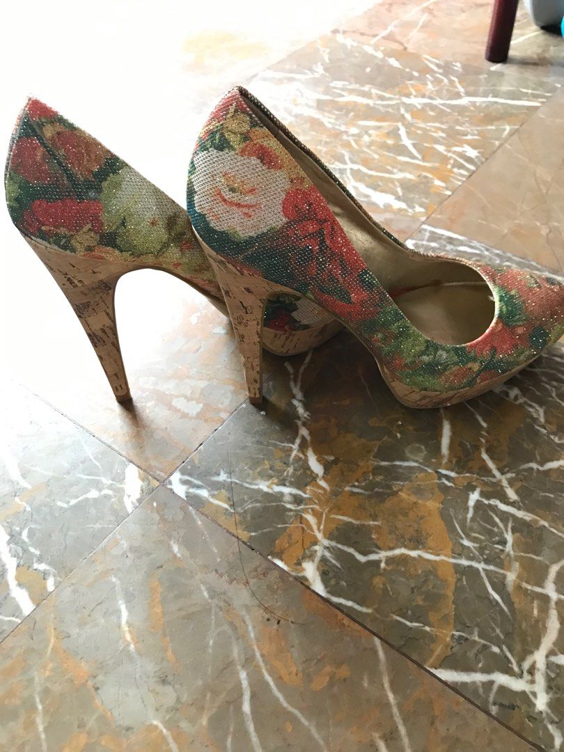 G by guess best sale heels