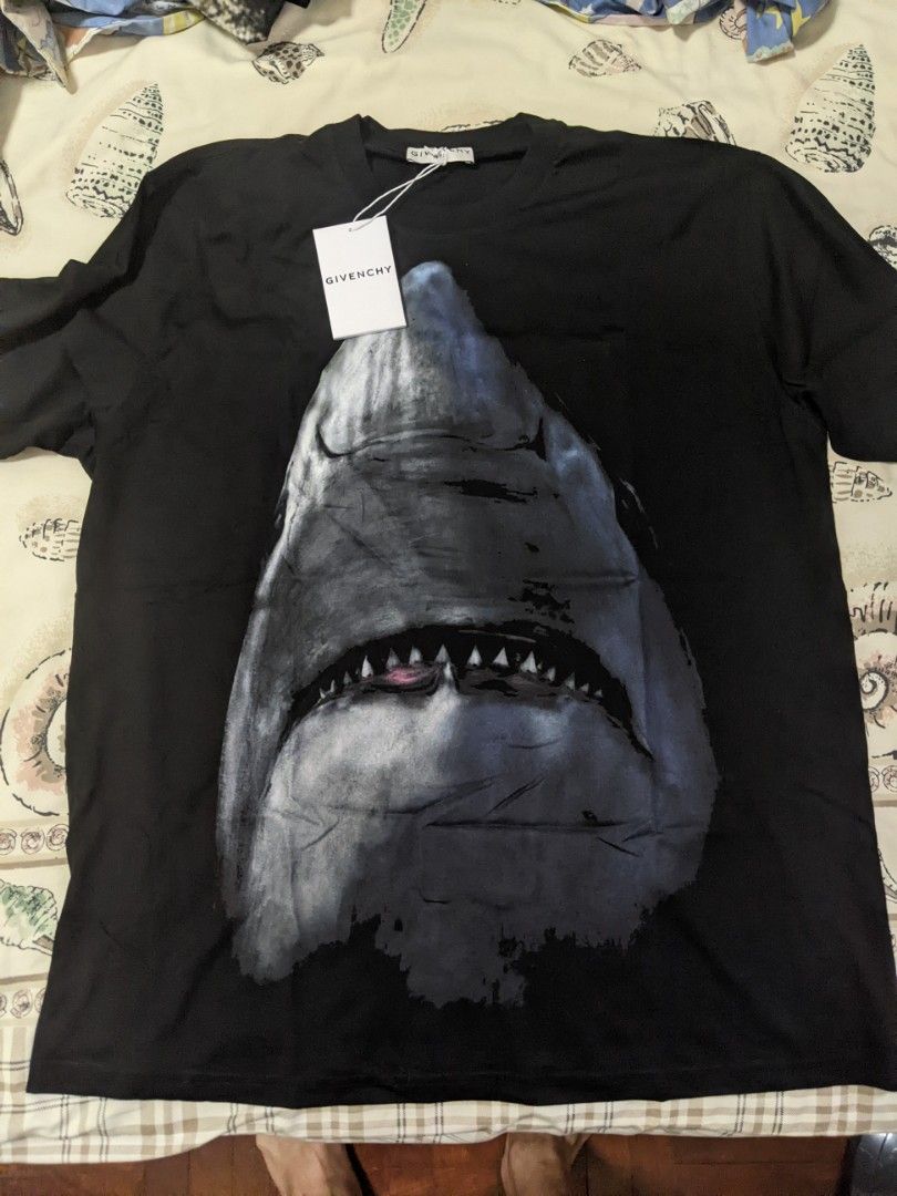 Givenchy Shark Oversized L, Men's Fashion, Tops Sets, Tshirts