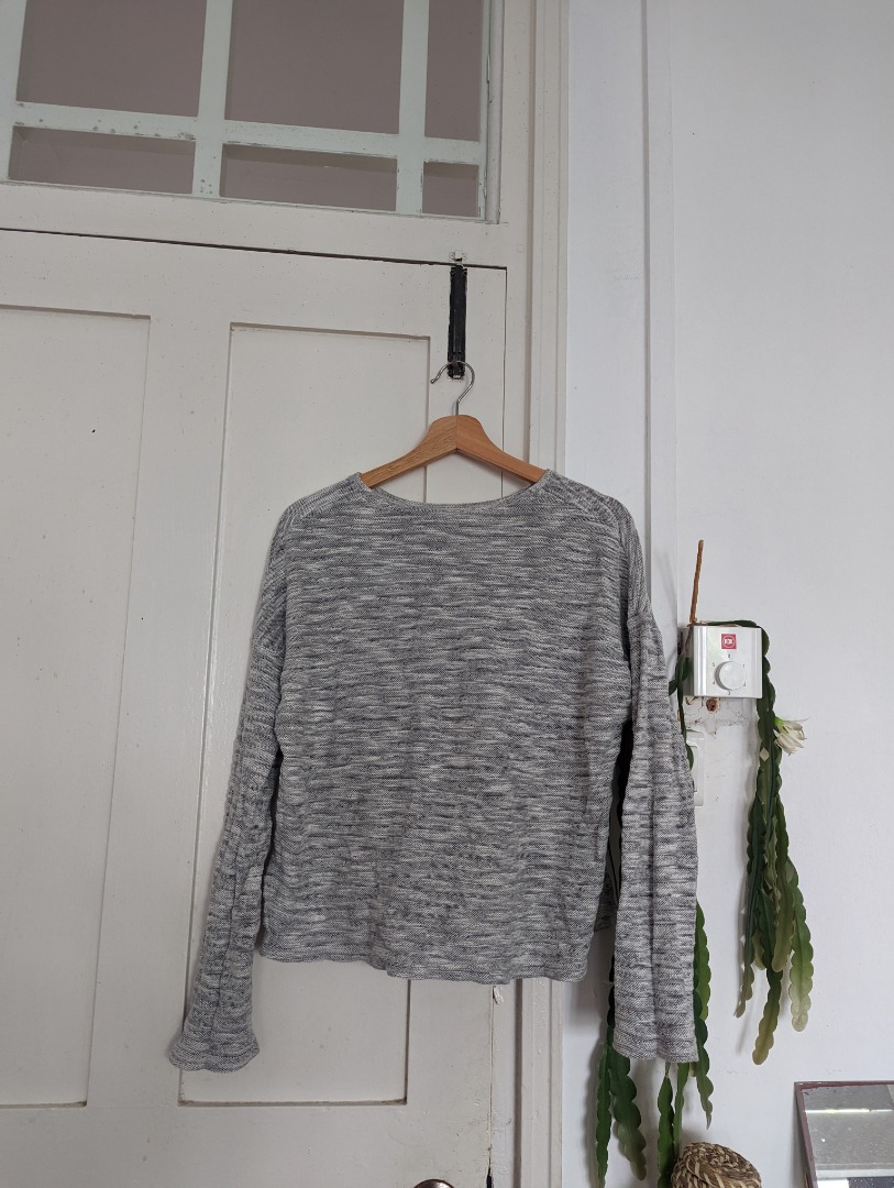 Thin grey sweater hot sale
