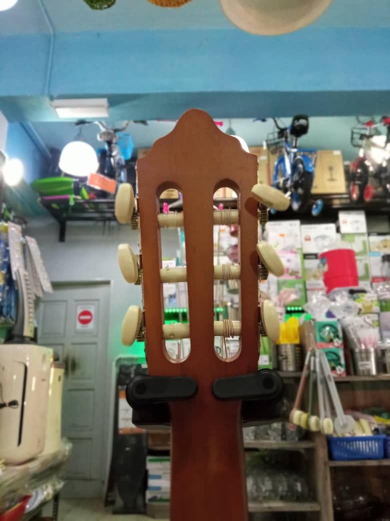 Guitar Acoustic Brand VALENCIA Model VC202 6 STRING Price RM 190.00, Hobbies & Toys, Music