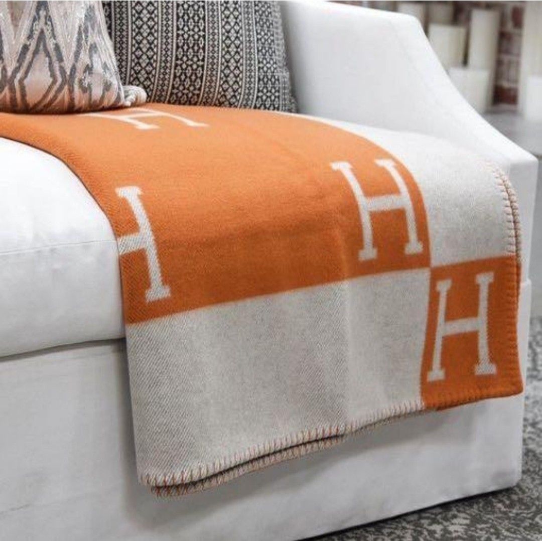 Hermes orange throw new arrivals