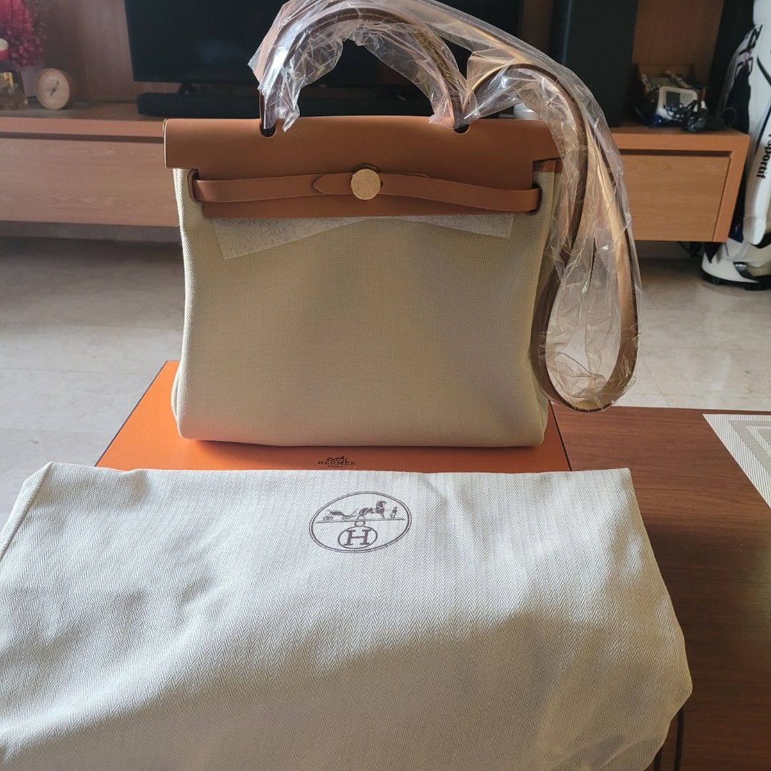 Hermes Herbag 31, Women's Fashion, Bags & Wallets, Cross-body Bags on  Carousell
