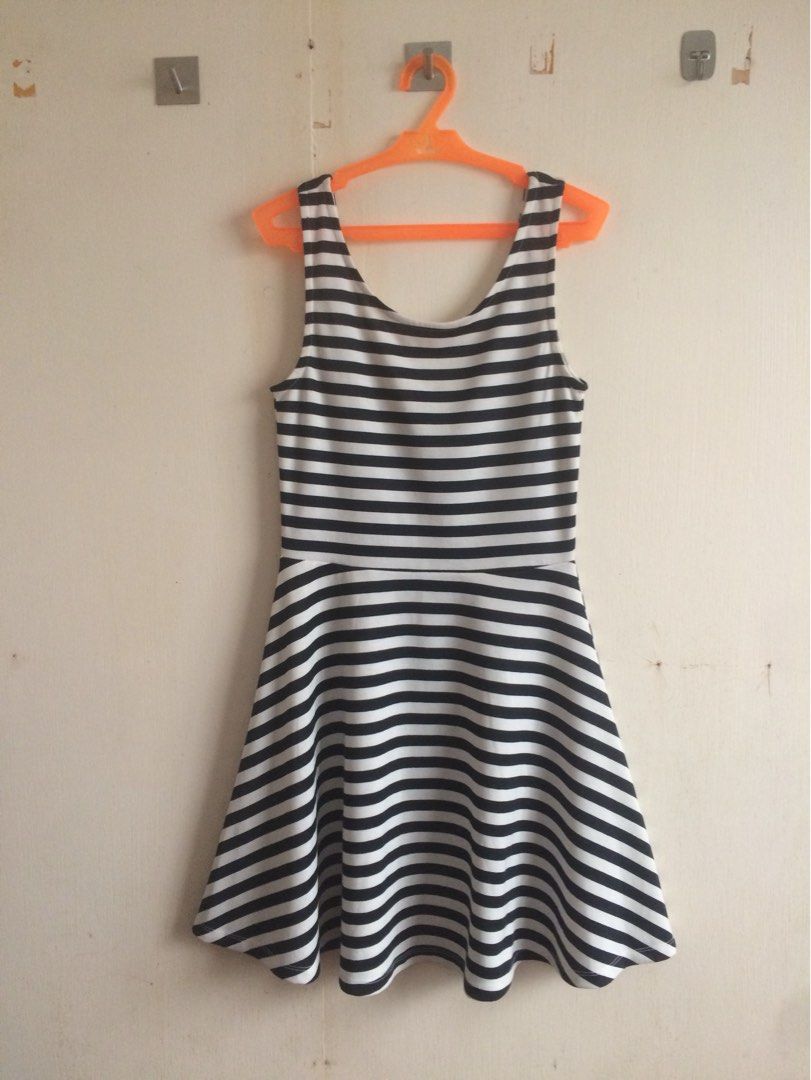 H M Divided Striped Jersey Dress Women s Fashion Dresses Sets Dresses on Carousell