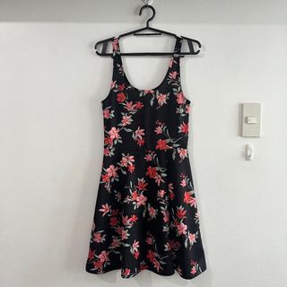 H&M/DIVIDED FLORAL DRESS