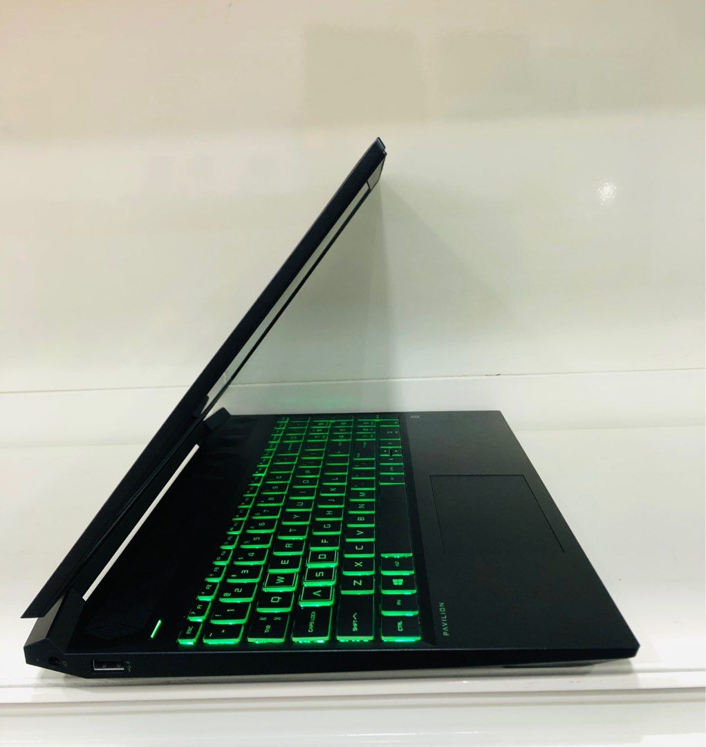 HP Pavilion Gaming Laptop 15ec0xxx (AMD Ryzen 5 3550H) Ram 16Gb, 512Gb