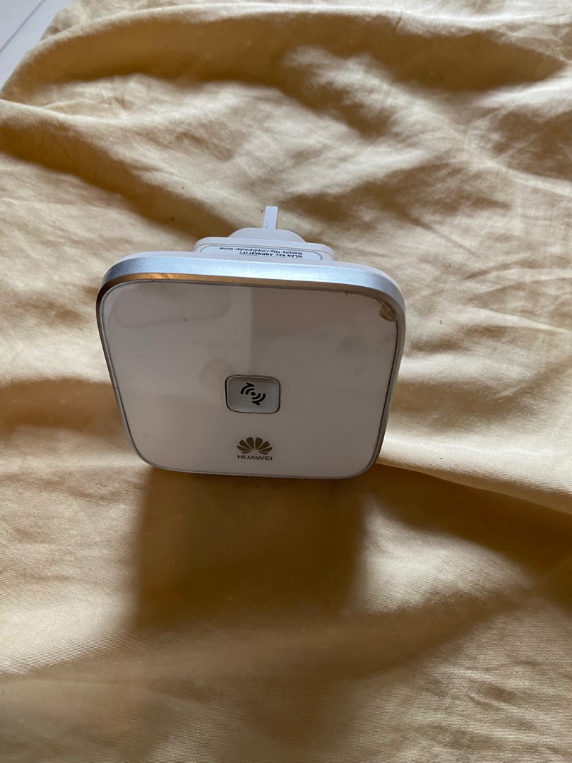 Huawei media router, repeater, client, Computers & Tech, Parts ...