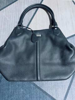 Leather shoulder bag