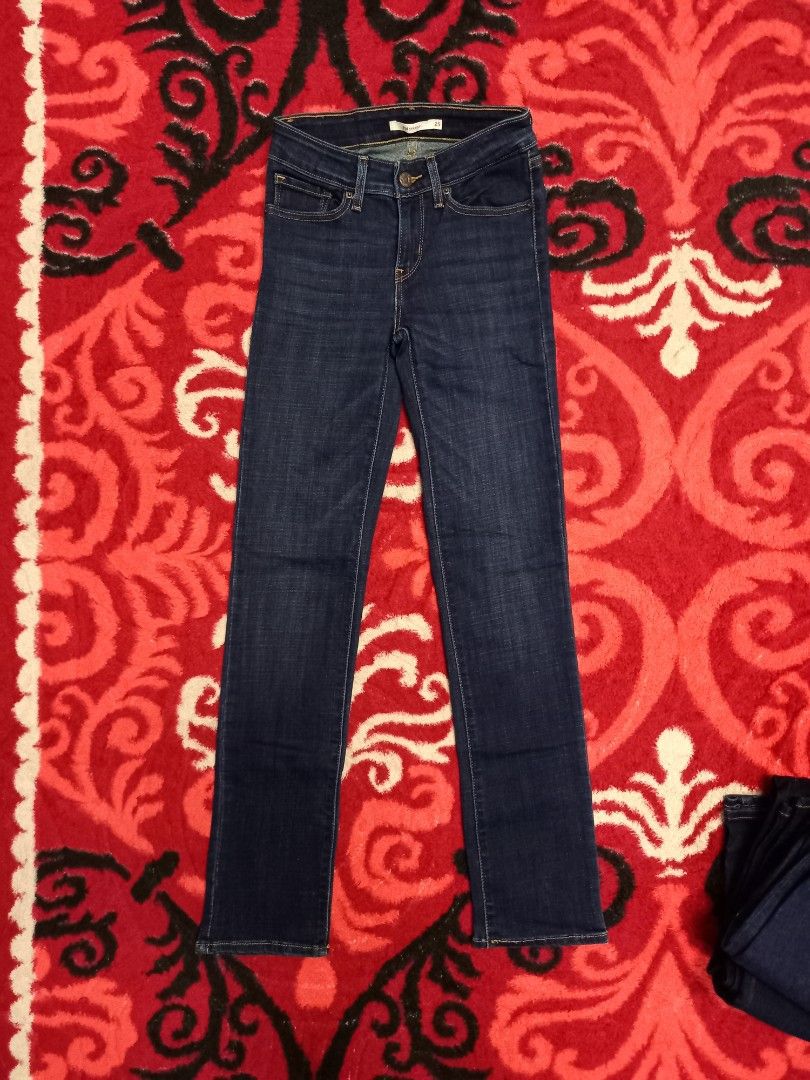 Levis 714 straight, Men's Fashion, Bottoms, Jeans on Carousell