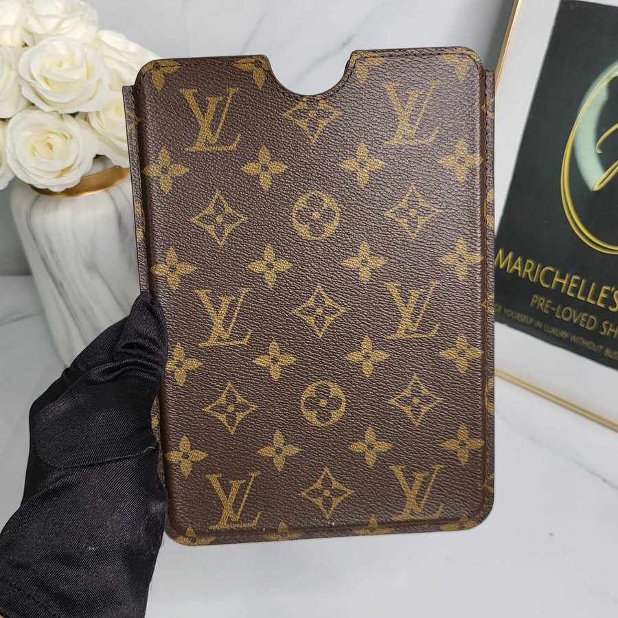 LOUIS VUITTON Monogram Folding Mini iPad Case, Generation 2 or 3