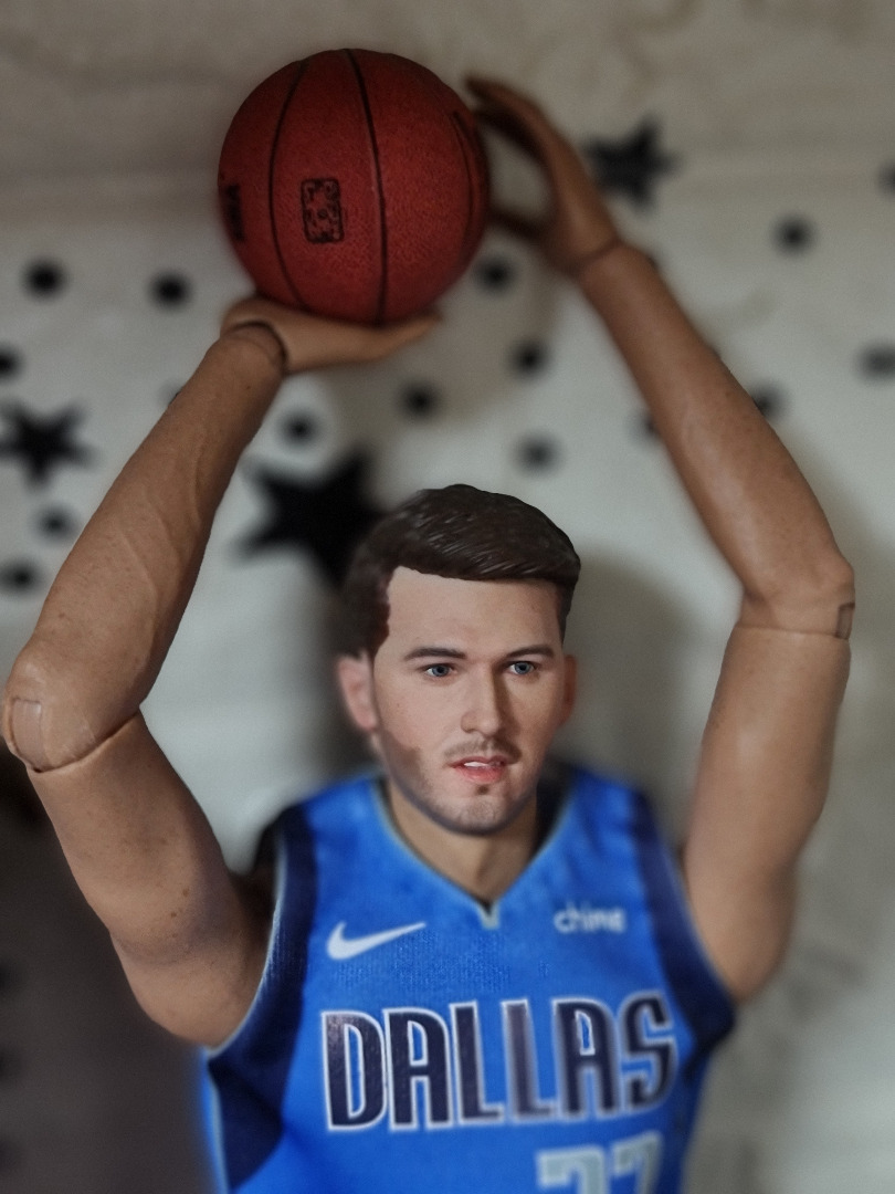 Luka Doncic Kitbash 1/6 Scale Model, Hobbies & Toys, Memorabilia
