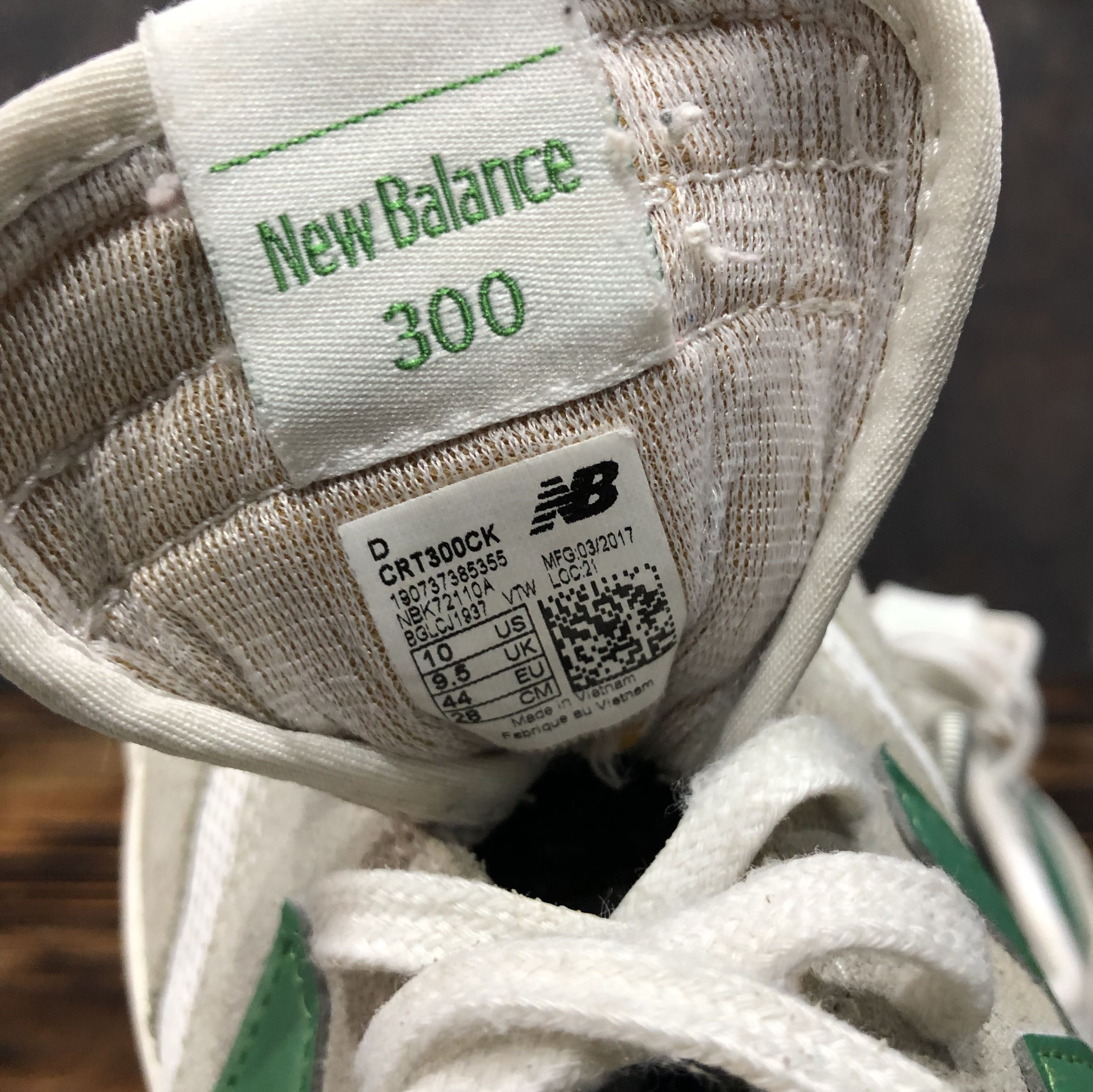 new balance 300 9.5 uk