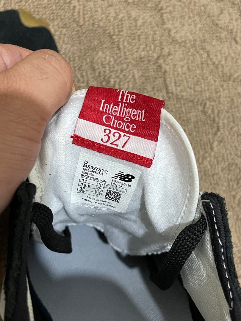 NEW BALANCE 327 BLACK GUM SOLE TRAINERS, Men's Fashion, Footwear