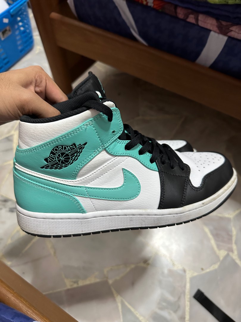 aj1 tropical twist mid