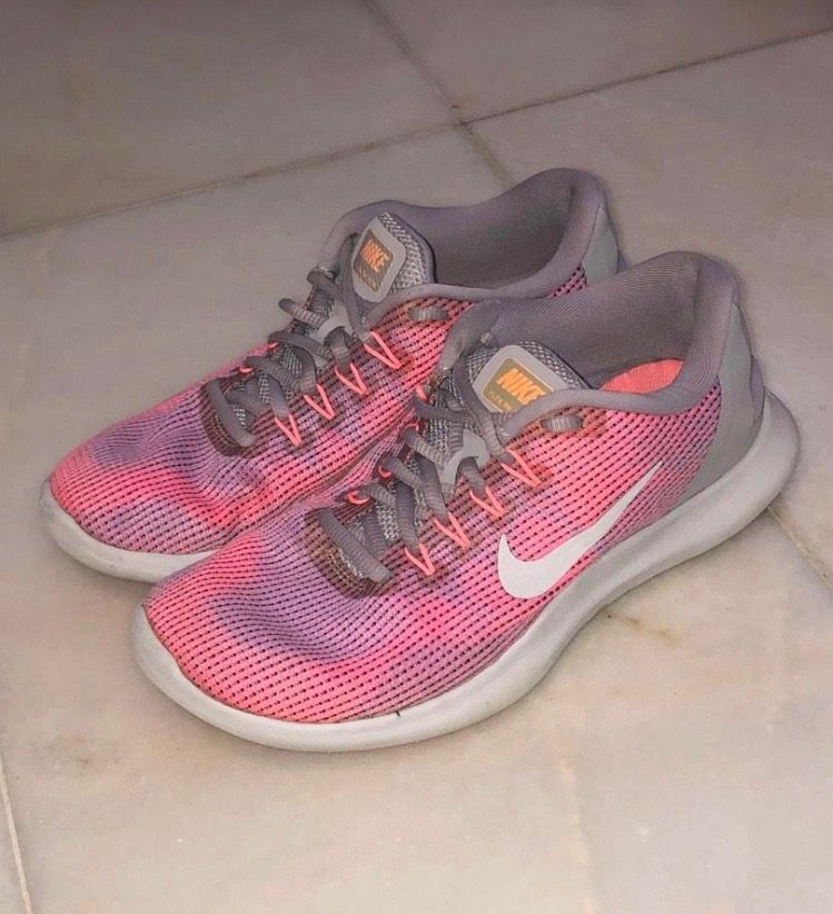 Women's flex rn 2018 running shoe discount