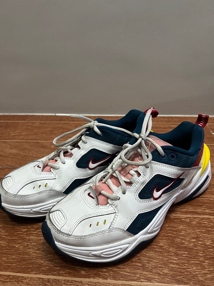 monarch nike womens